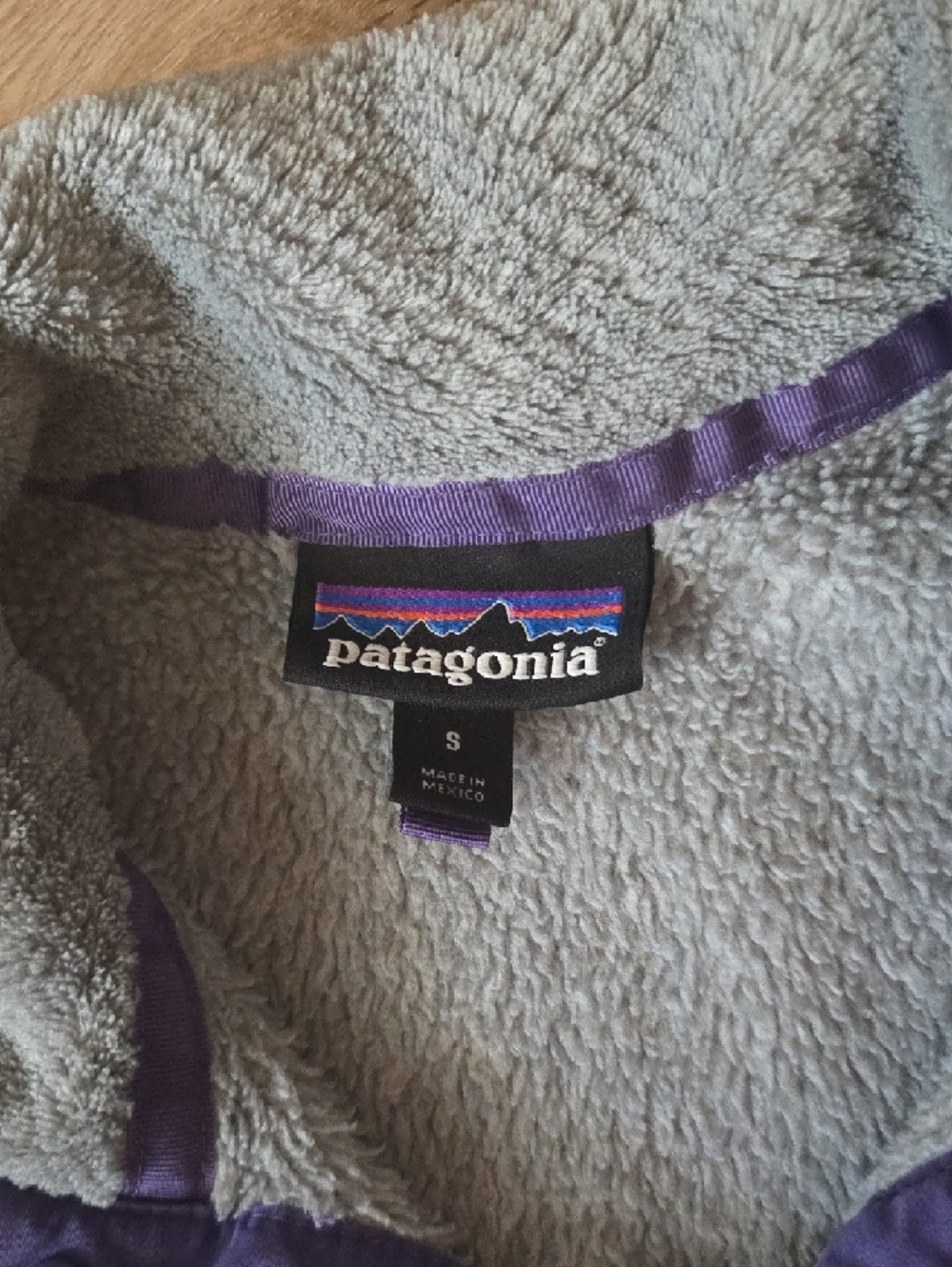 Patagonia Light Gray and Purple Snap-Neck Fleece Pullover - Picture 4 of 5